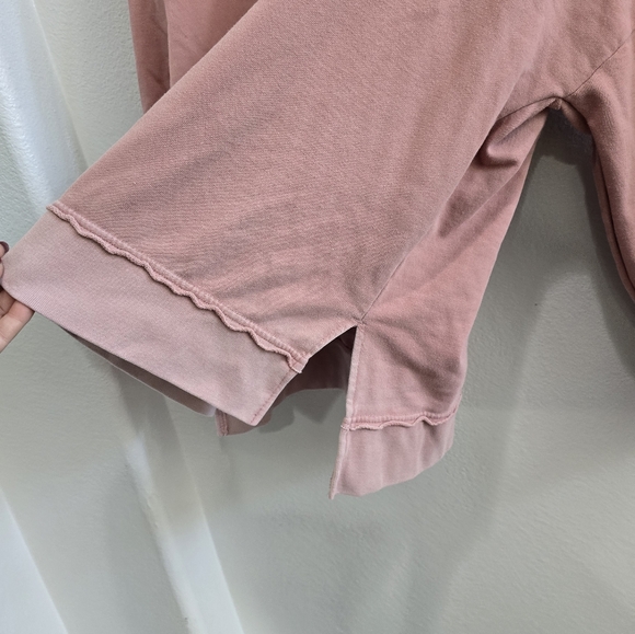 David Bitton dusty rose sweatshirt with vented sides size Large - Picture 2 of 3